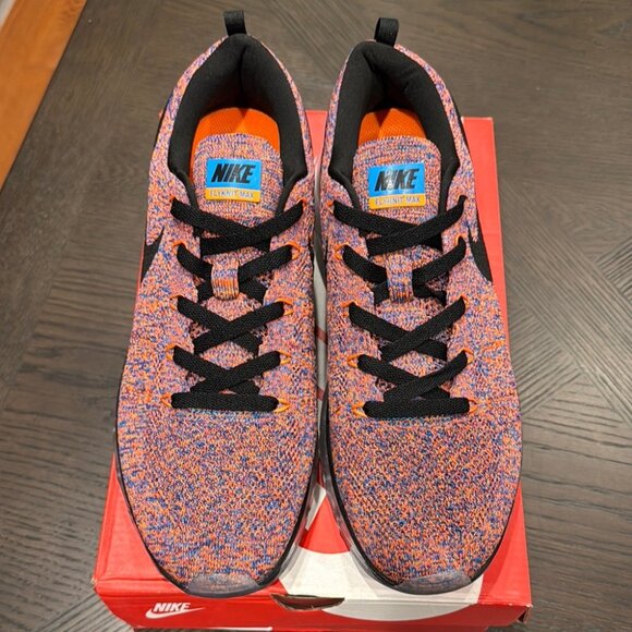Men’s Nike Flyknit Max - Picture 6 of 6